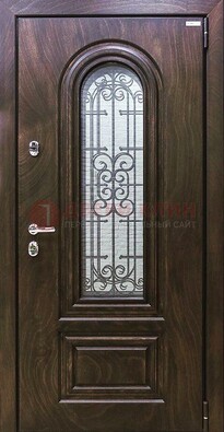 Темная филенчатая железная дверь со стеклом и ковкой ДСК-102 в Лобне